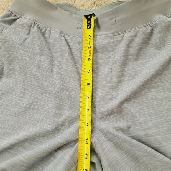 Lululemon T.H.E. Short *Linerless 9" M - Picture 5 of 9